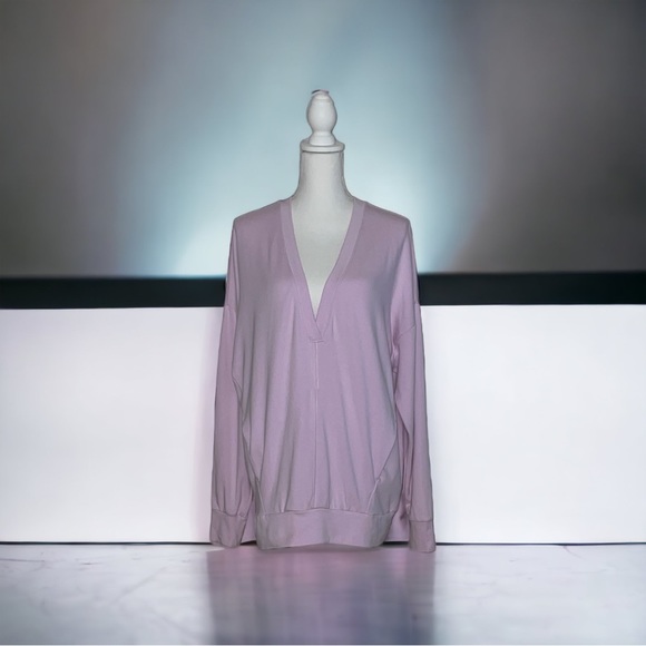 Fabletics Sweatshirt - Picture 10 of 11